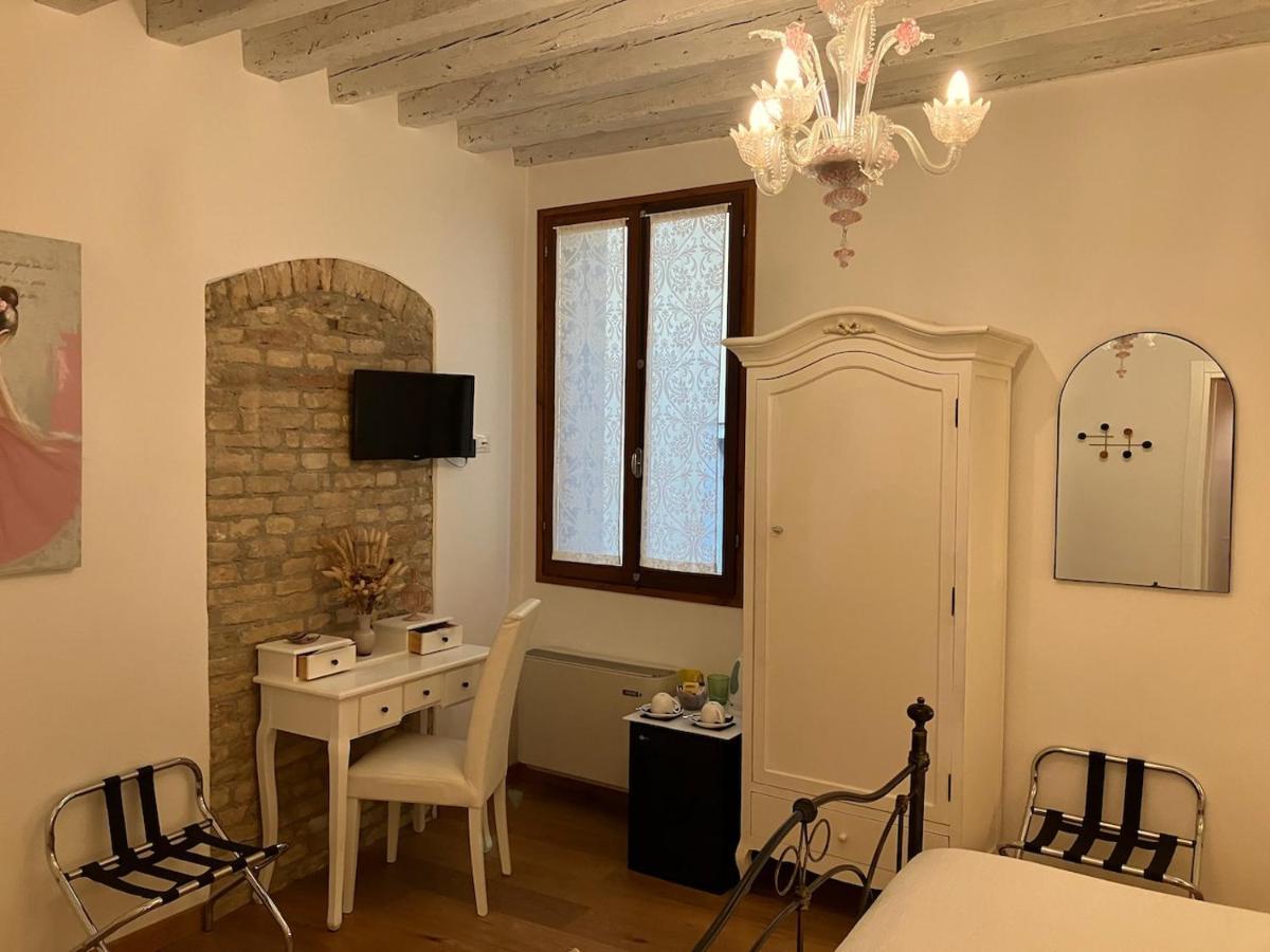 B&B Residenza Corte Antica Veneza Exterior foto