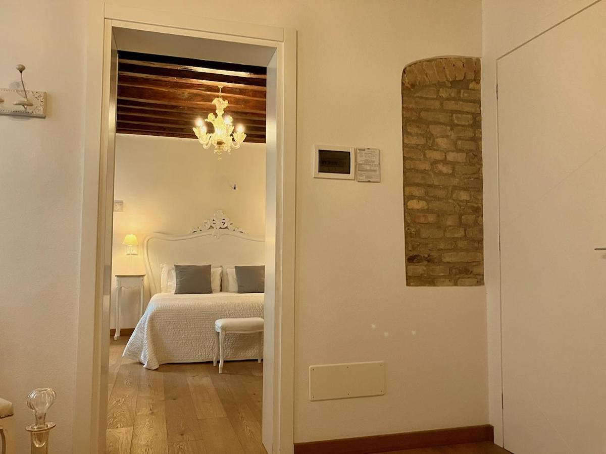 B&B Residenza Corte Antica Veneza Exterior foto
