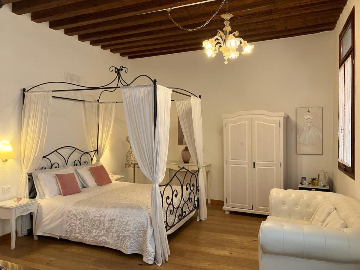 B&B Residenza Corte Antica Veneza Exterior foto